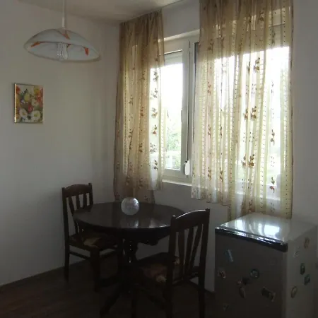Quiet Nest For Two Ravda